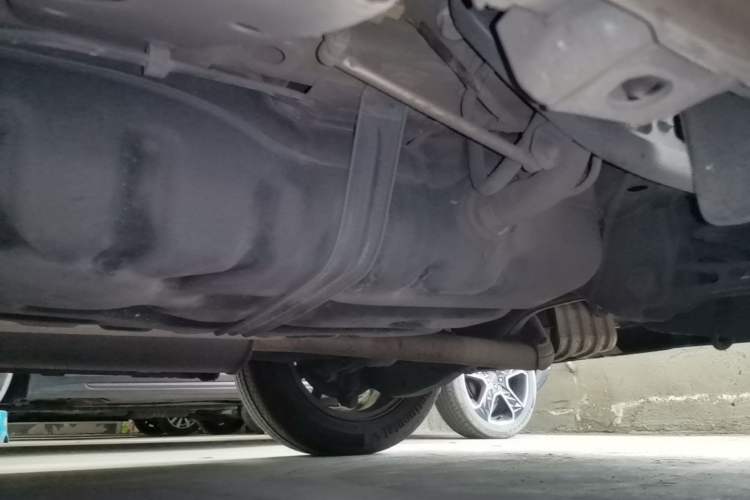 Used Buick GL8 2017 ES 28T Premium Version China V Standard Chassis Rear Left