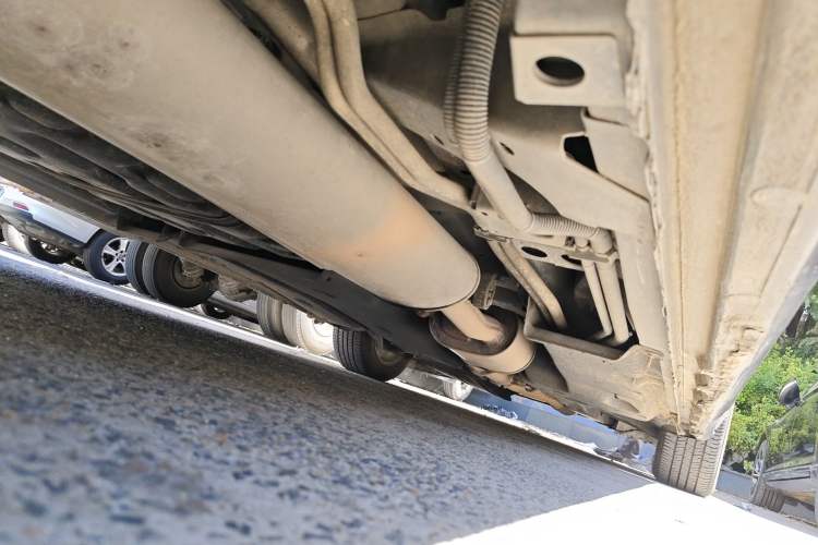 Used Buick GL8 2017 ES 28T Comfort Model China V Standard Chassis Rear Right