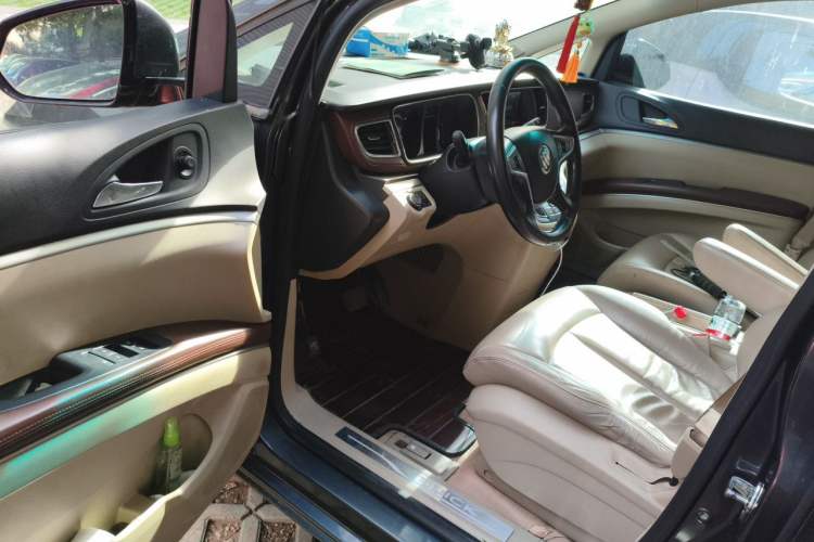 Used Buick GL8 2017 25S Prestige Version China V Standard Driver Seat