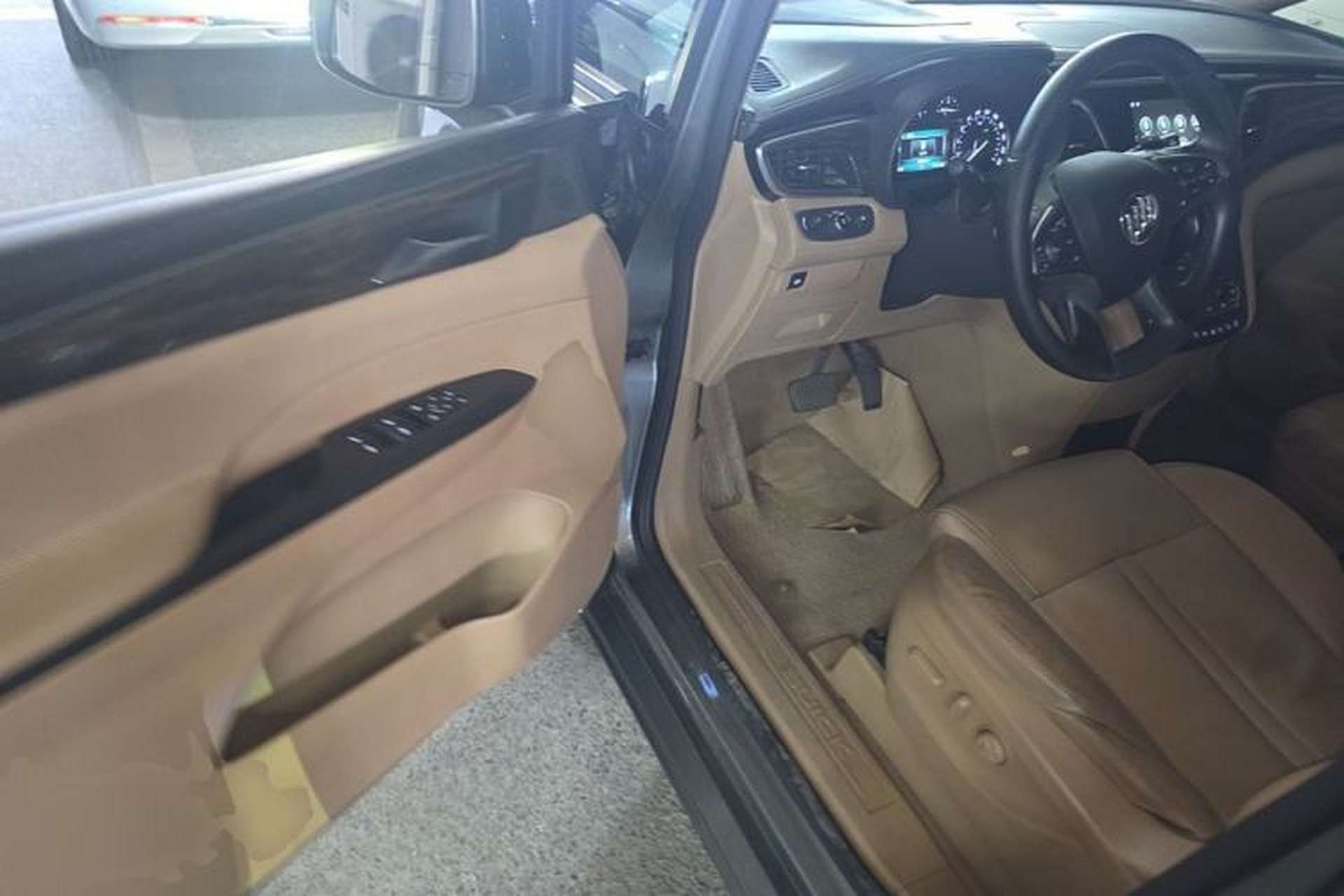 Used Buick GL8 2017 ES 28T Premium Version China V Standard Driver Seat