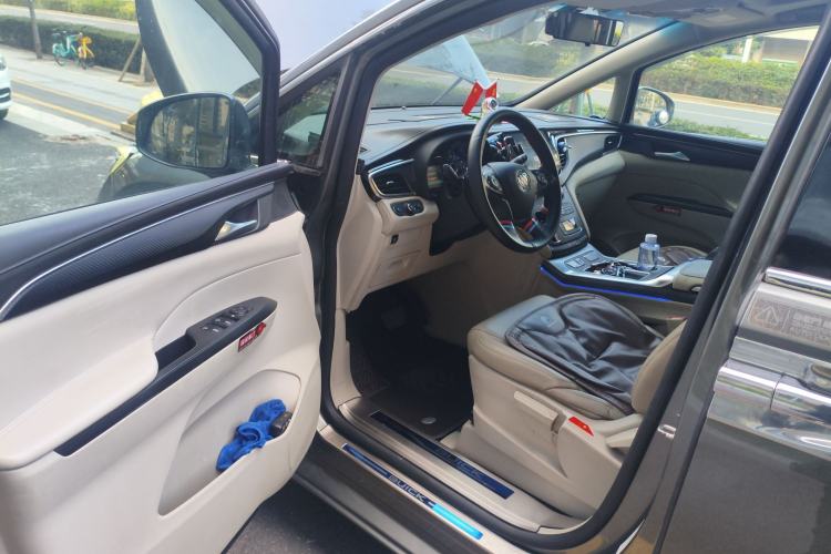 Used Buick GL8 2017 ES 28T Comfort Model China V Standard Driver Seat