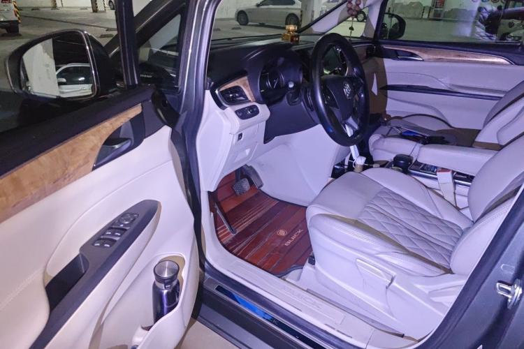 Used Buick GL8 2017 ES 28T Comfort Model China V Standard Driver Seat