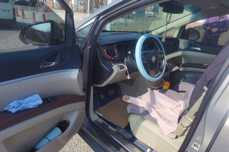 Used Buick GL8 2017 25S Luxury Version China V Standard Driver Seat