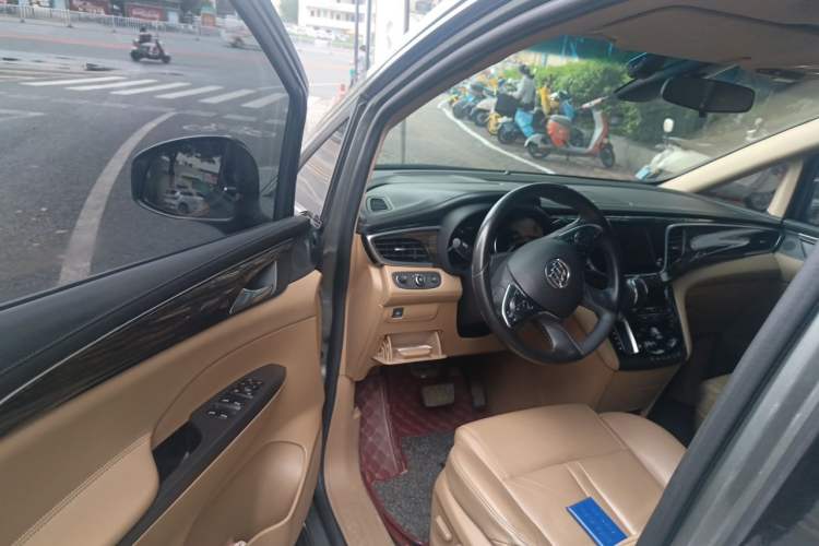 Used Buick GL8 2017 ES 28T Luxury Model China V Standard Driver Seat