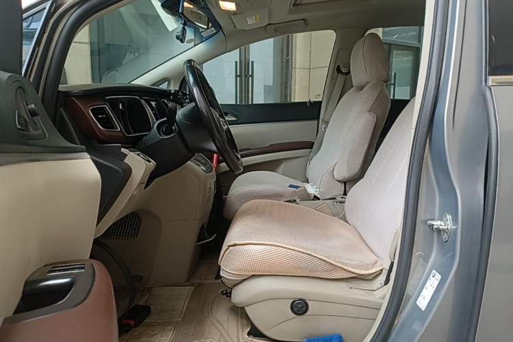Used Buick GL8 2017 25S Luxury Version China V Standard Driver Seat