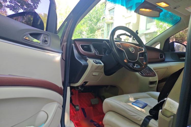 Used Buick GL8 2017 25S Prestige Version China V Standard Driver Seat