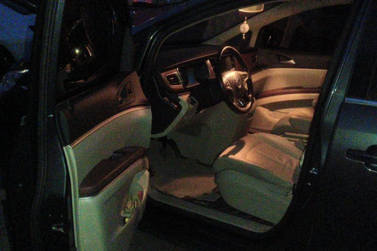 Used Buick GL8 2017 25S Luxury Version China V Standard Driver Seat