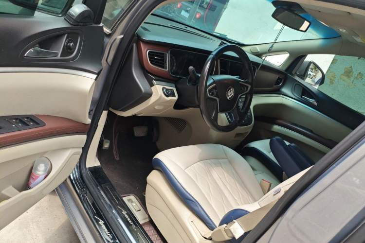 Used Buick GL8 2017 25S Luxury Version China V Standard Driver Seat