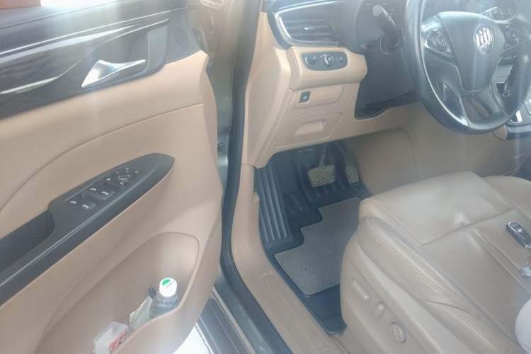 Used Buick GL8 2017 ES 28T Premium Version China V Standard Driver Seat