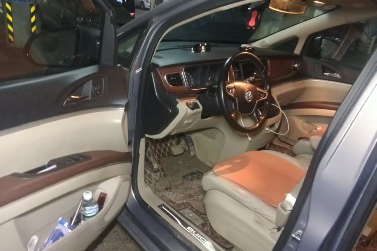 Used Buick GL8 2017 25S Prestige Version China V Standard Driver Seat