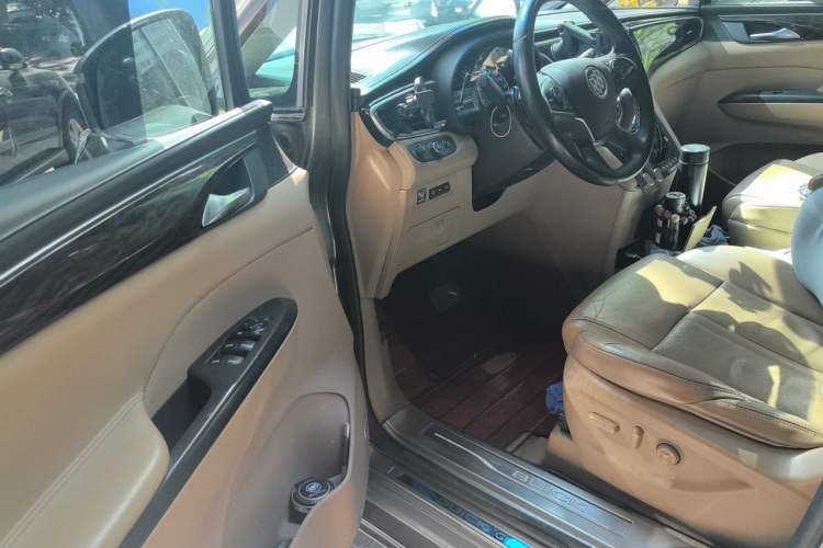 Used Buick GL8 2017 ES 28T Flagship Model China V Standard Driver Seat