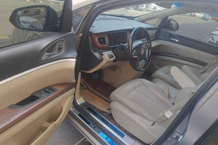 Used Buick GL8 2017 25S Luxury Version China V Standard Driver Seat
