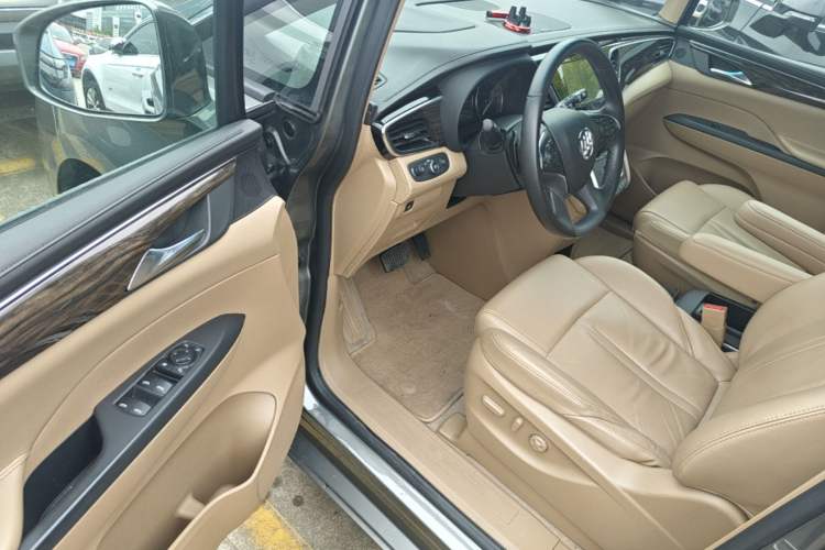 Used Buick GL8 2017 ES 28T Premium Version China V Standard Driver Seat