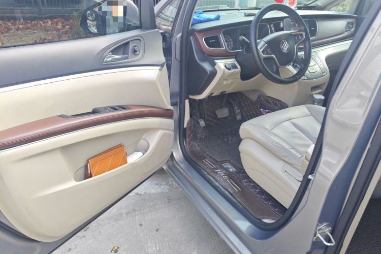 Used Buick GL8 2017 25S Luxury Version China V Standard Driver Seat