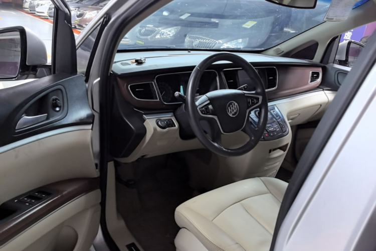 Used Buick GL8 2017 25S Prestige Version China V Standard Driver Seat
