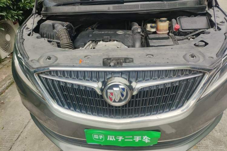 Used Buick GL8 2017 ES 28T Comfort Model China V Standard Engine Bay