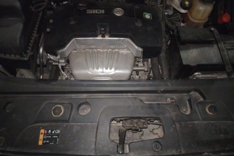 Used Buick GL8 2017 25S Comfort Version China V Standard Engine Bay