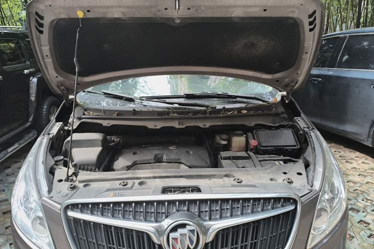 Used Buick GL8 2017 25S Comfort Version China V Standard Engine Bay
