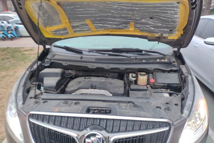 Used Buick GL8 2017 25S Luxury Version China V Standard Engine Bay