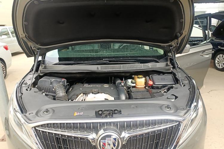 Used Buick GL8 2017 ES 28T Comfort Model China V Standard Engine Bay