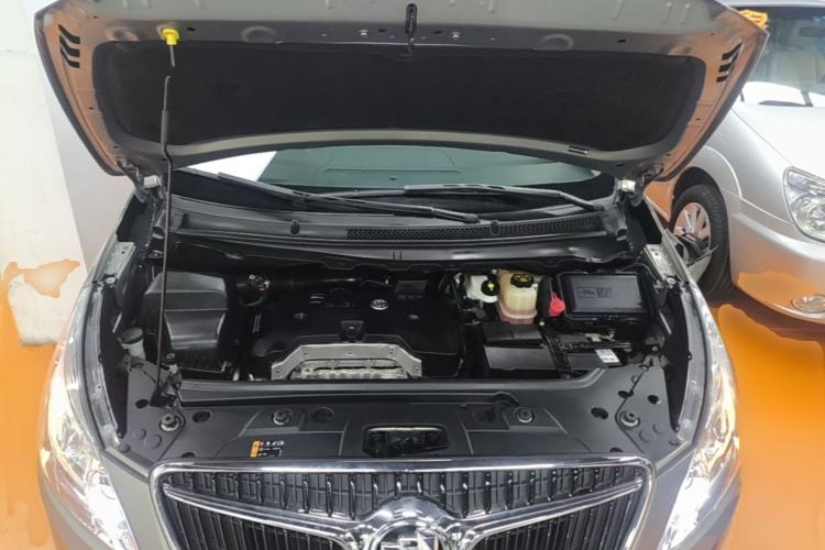 Used Buick GL8 2017 25S Comfort Version China V Standard Engine Bay