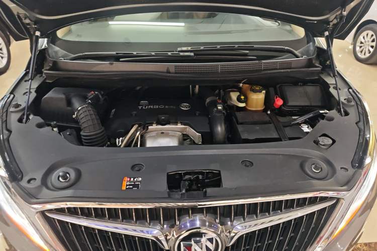 Used Buick GL8 2017 ES 28T Premium Version China V Standard Engine Bay