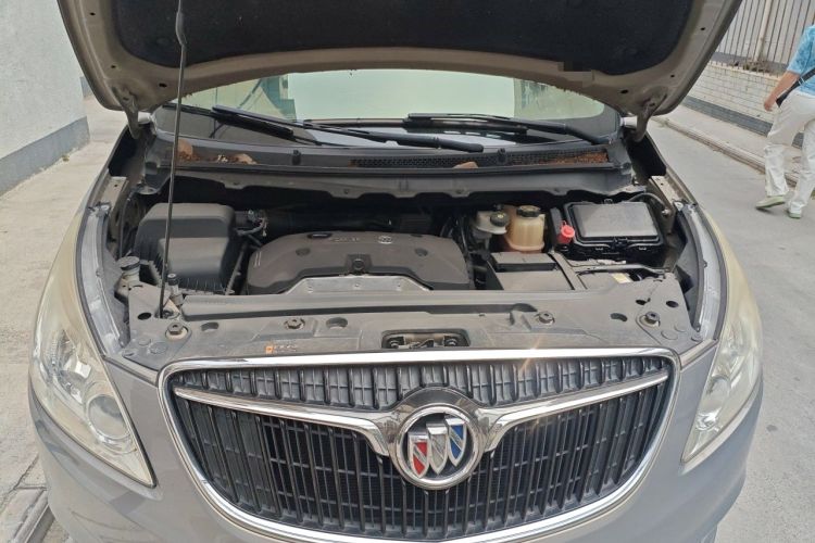 Used Buick GL8 2017 25S Luxury Version China V Standard Engine Bay