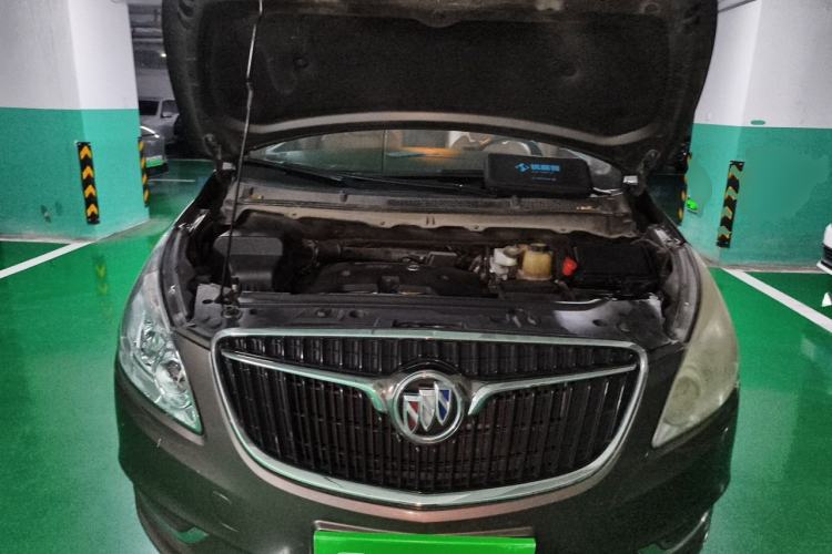 Used Buick GL8 2017 25S Luxury Version China V Standard Engine Bay