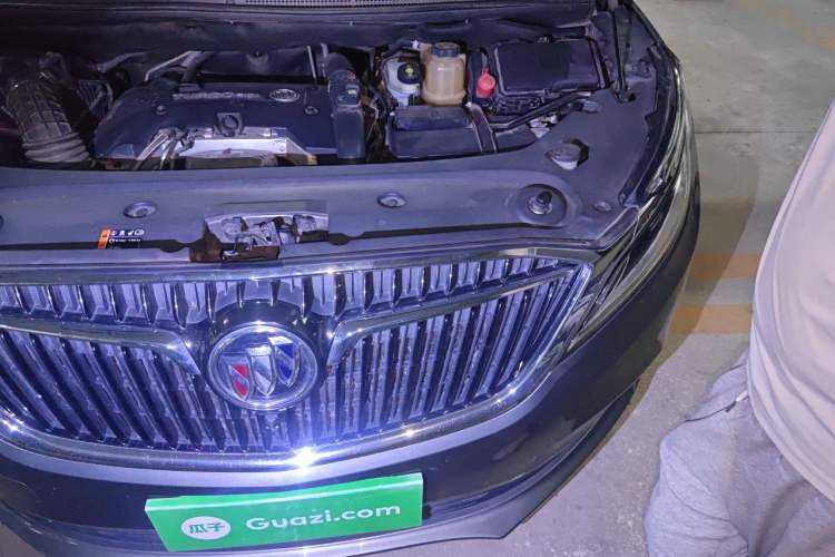 Used Buick GL8 2017 ES 28T Comfort Model China V Standard Engine Bay Left
