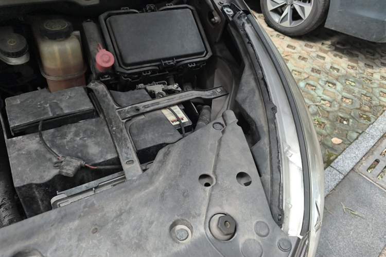 Used Buick GL8 2017 25S Comfort Version China V Standard Engine Bay Left