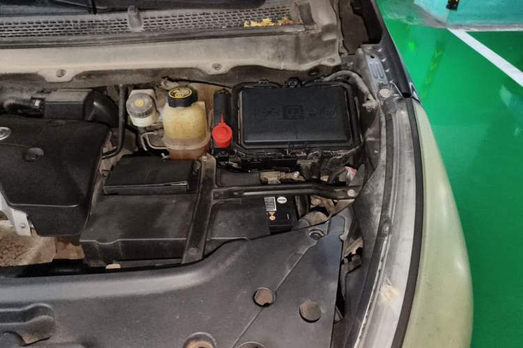 Used Buick GL8 2017 25S Luxury Version China V Standard Engine Bay Left