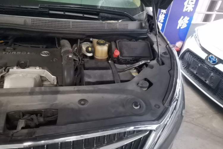 Used Buick GL8 2017 ES 28T Premium Version China V Standard Engine Bay Left