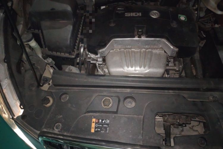Used Buick GL8 2017 25S Comfort Version China V Standard Engine Bay Right