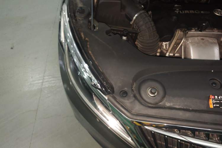 Used Buick GL8 2017 ES 28T Luxury Model China V Standard Engine Bay Right