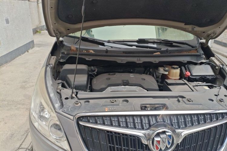 Used Buick GL8 2017 25S Luxury Version China V Standard Engine Bay Right