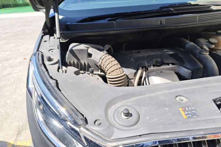 Used Buick GL8 2017 ES 28T Comfort Model China V Standard Engine Bay Right