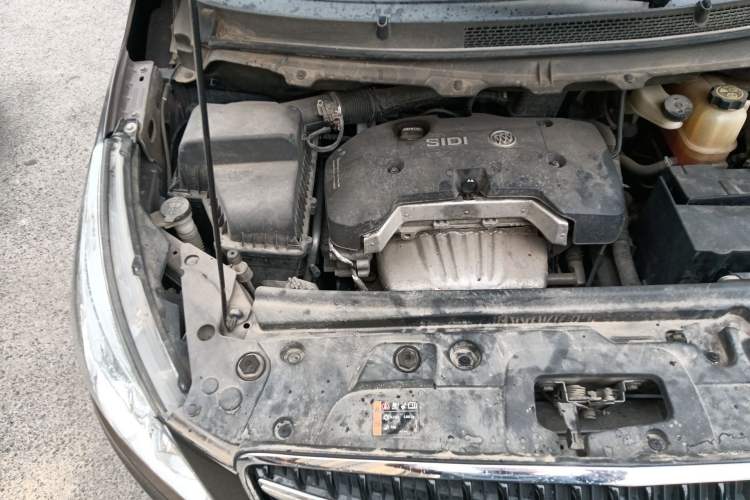 Used Buick GL8 2017 25S Prestige Version China V Standard Engine Bay Right