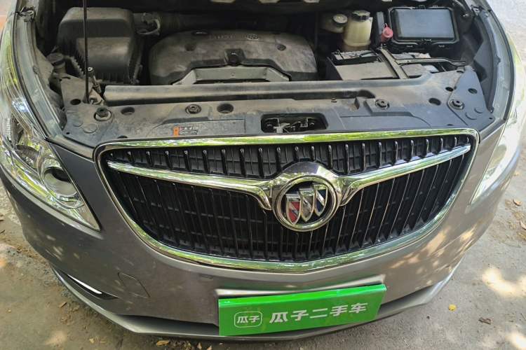 Used Buick GL8 2017 25S Luxury Version China V Standard Engine Bay