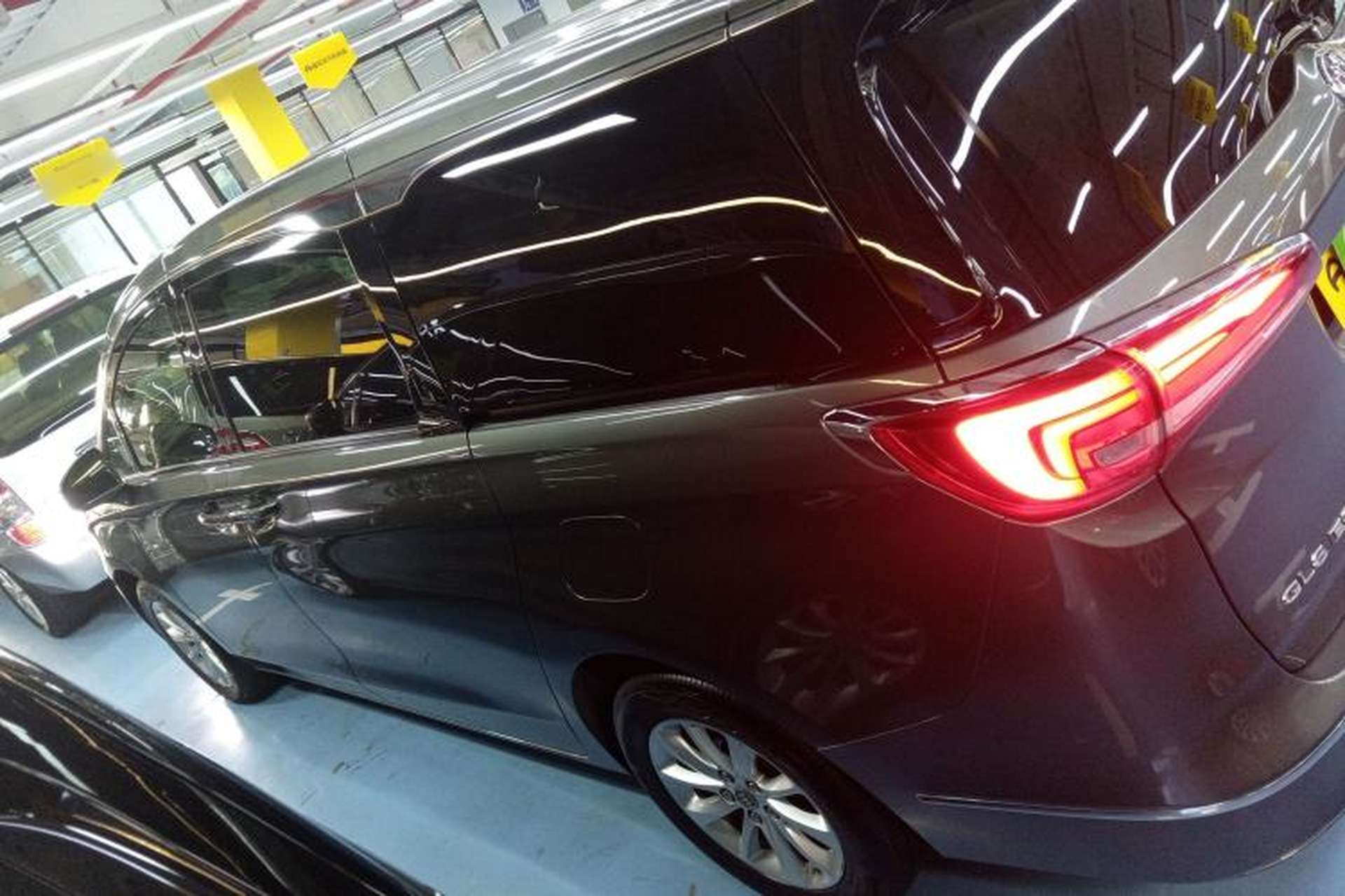 Used Buick GL8 2017 ES 28T Premium Version China V Standard Exterior 3