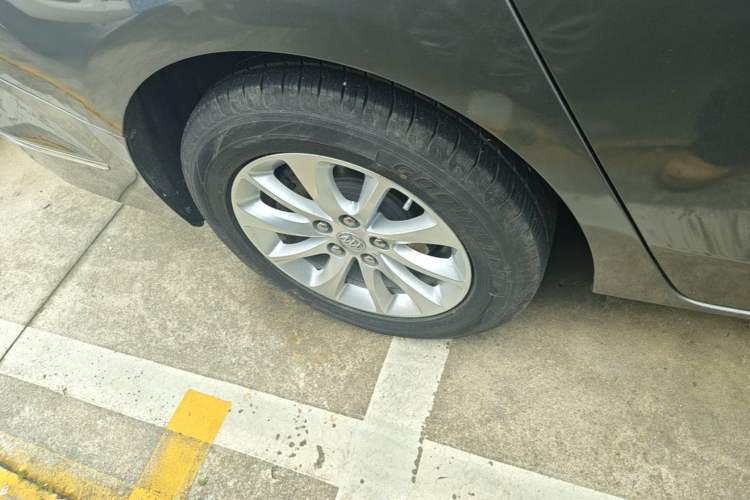 Used Buick GL8 2017 ES 28T Premium Version China V Standard Exterior 5