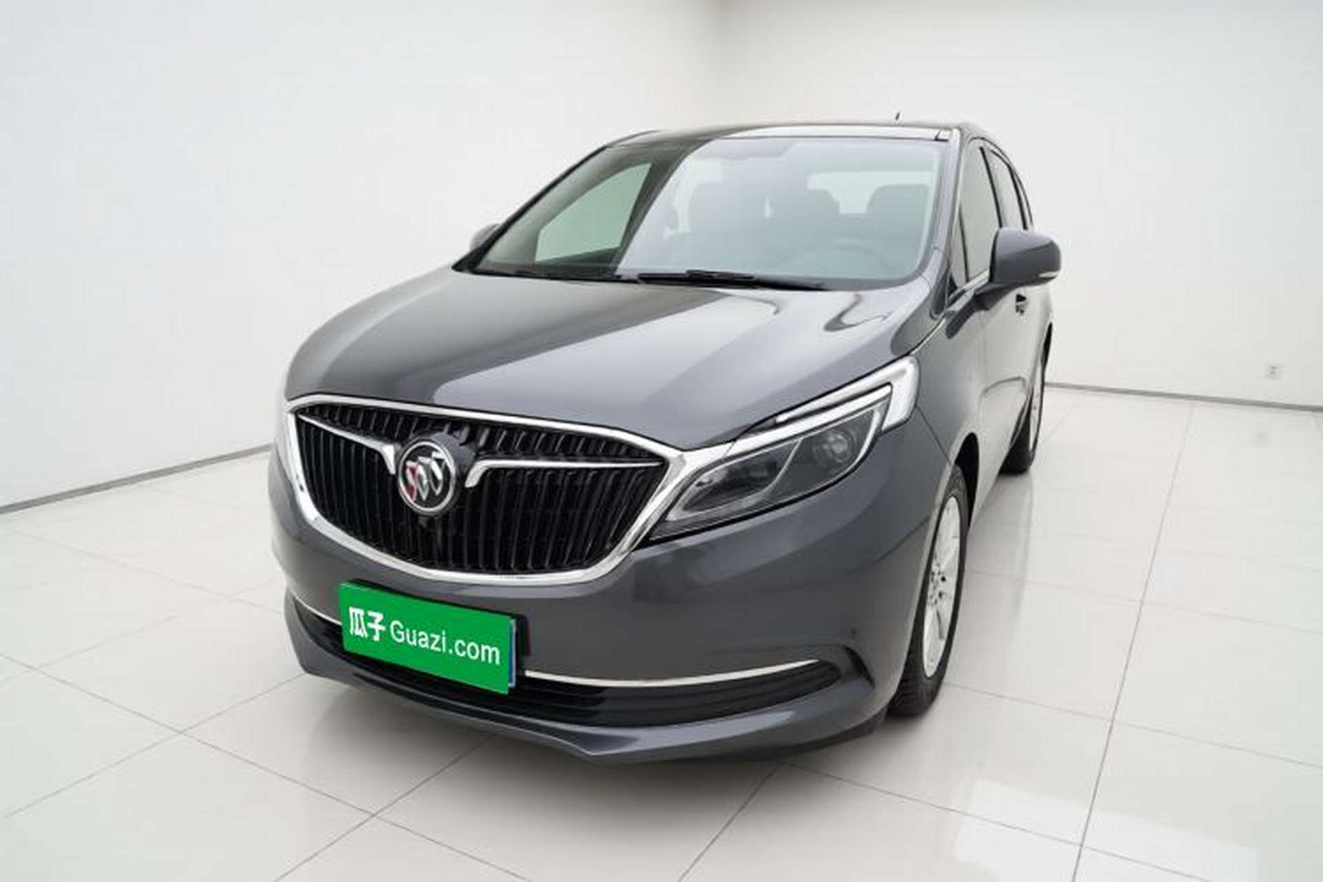 Used Buick GL8 2017 ES 28T Comfort Model China V Standard Front Left 45 Deg