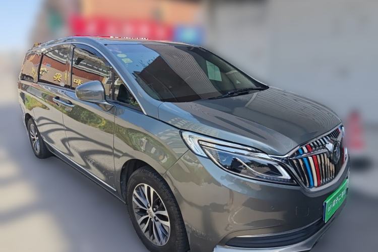 Used Buick GL8 2017 ES 28T Flagship Model China V Standard Front Right 45 Deg