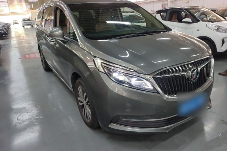 Used Buick GL8 2017 ES 28T Flagship Model China V Standard Front Right 45 Deg