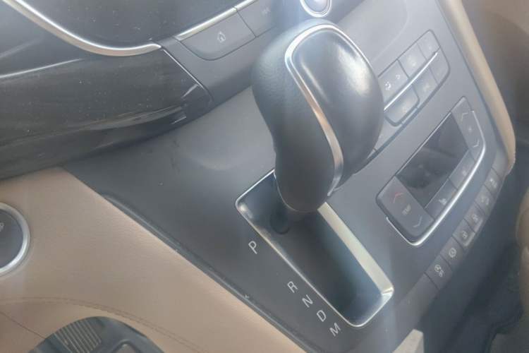 Used Buick GL8 2017 ES 28T Premium Version China V Standard Gear Lever