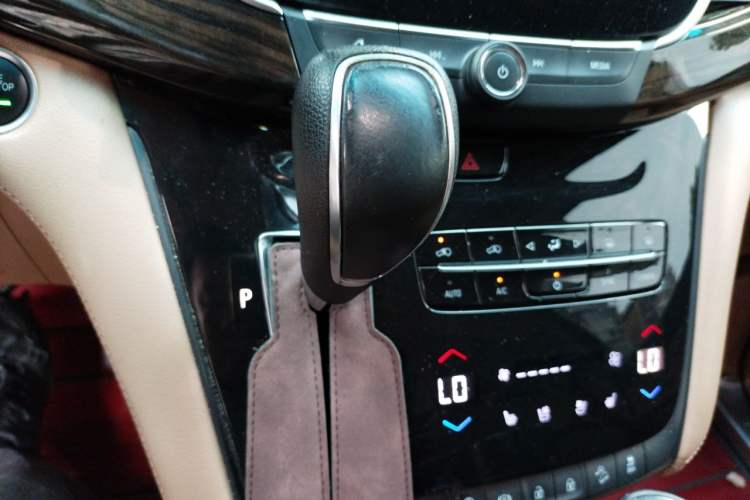 Used Buick GL8 2017 ES 28T Flagship Model China V Standard Gear Lever
