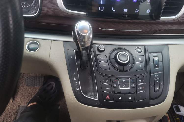 Used Buick GL8 2017 25S Luxury Version China V Standard Gear Lever