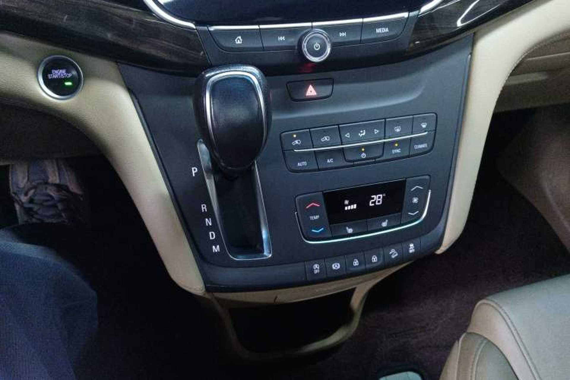 Used Buick GL8 2017 ES 28T Premium Version China V Standard Gear Lever