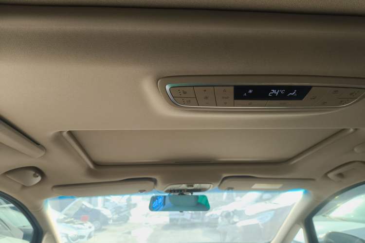 Used Buick GL8 2017 ES 28T Luxury Model China V Standard Headliner