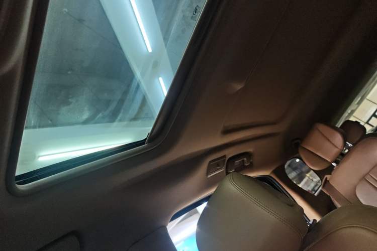 Used Buick GL8 2017 ES 28T Premium Version China V Standard Headliner