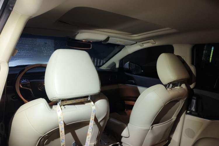 Used Buick GL8 2017 25S Prestige Version China V Standard Headliner